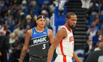 杜兰特生涯总得分破32000 谢泼德20分火箭19分逆转魔术