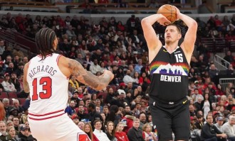 约基奇22+14+17穆雷28+11 掘金战胜公牛