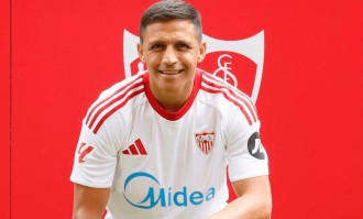 2-1，36岁阿森纳旧将桑切斯一剑封喉，助西甲第12掀翻西甲第7