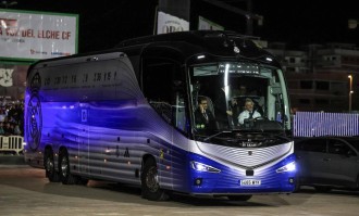 埃尔切对阵吉罗纳：西甲激战，实时更新与精彩瞬间